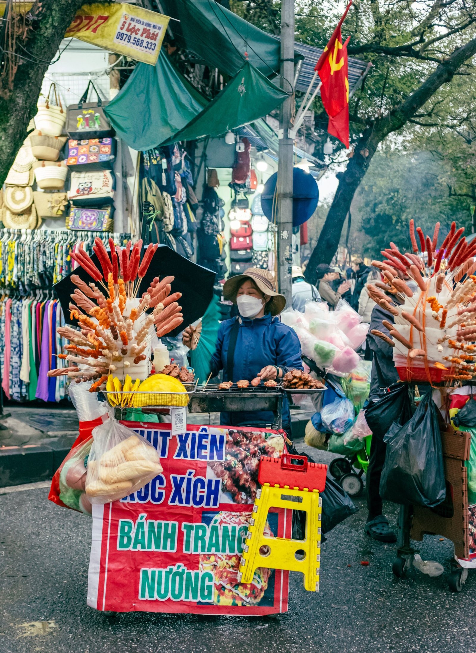Puesto de comida callejera vietnamita