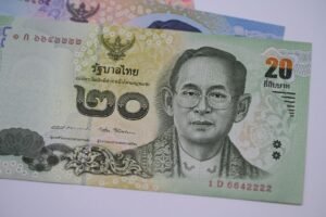 Billete de 20 baht tailandés en primer plano