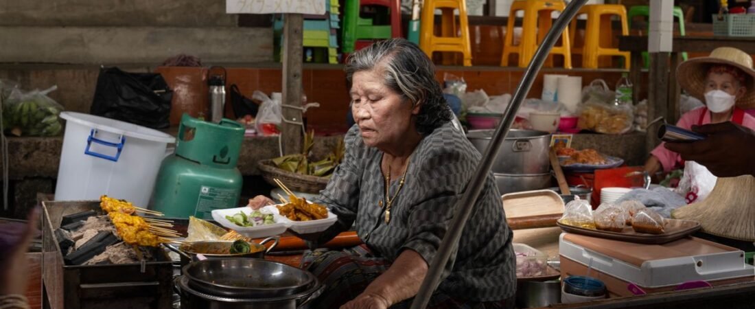 Vacunas para Viajar a Tailandia, Salud y Comida Callejera (2026)