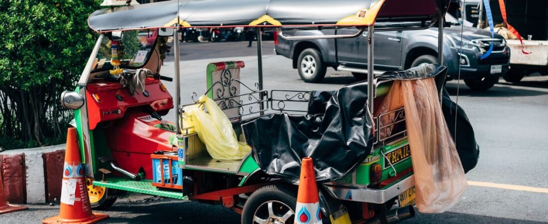 ¿Es Seguro Viajar a Tailandia? Estafas, Robos y Realidad (2026)