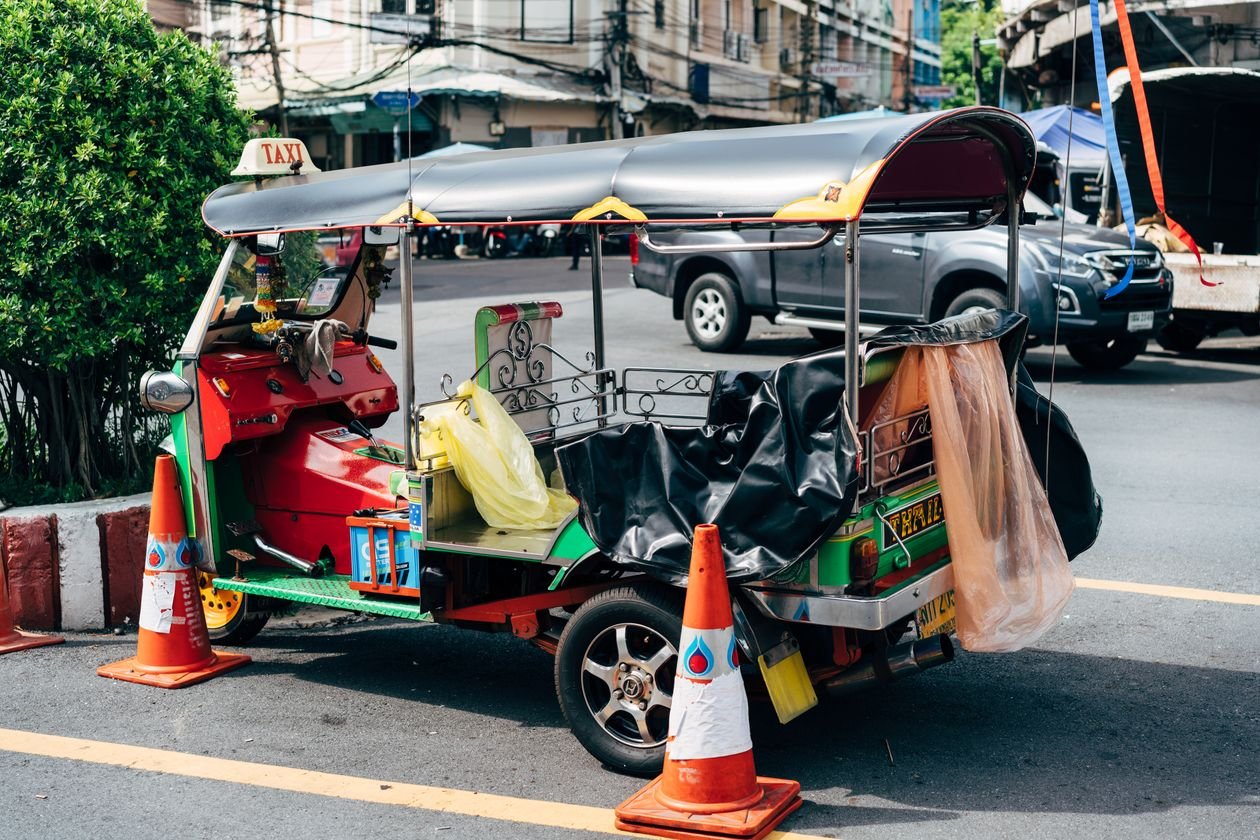 ¿Es Seguro Viajar a Tailandia? Estafas, Robos y Realidad (2026)